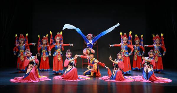 **Azamara Unveils 35 Unforgettable Evenings of Culture & Wonder for 2026 Voyages**