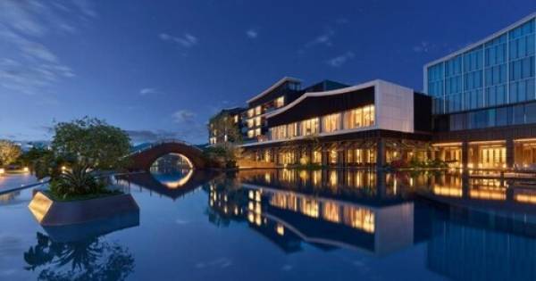**Banyan Tree Takes Root in Zhuhai: A New Sanctuary Blooms in Phoenix Bay**