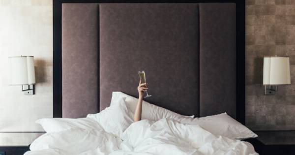 **Elevated Comfort Meets Luxury Hospitality: Loews & Cozy Earth Unveil Exclusive Retreats**