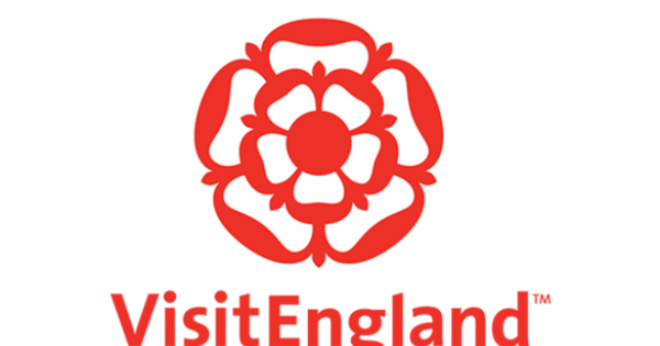 **England After Dark: Uncover Autumn's Hidden Gems & Golden Moments (2025)**