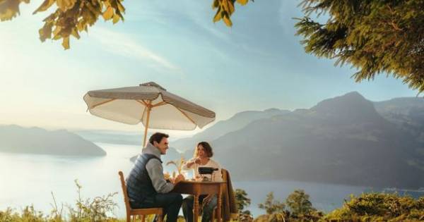 **Federer & Berry's Swiss Autumn: A Whirlwind of Charm and Culture**