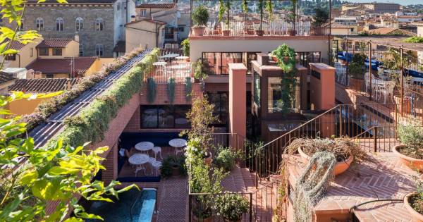 **Florence Rooftop Dining Gets a Culinary Upgrade: Hotel Calimala's Angel Roofbar Unveils Modern Italian Menu**