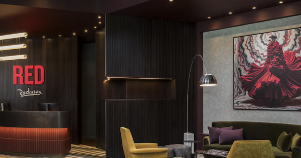 **Radisson Red London - Twickenham: A Winning Partnership Boosts Local Tourism**