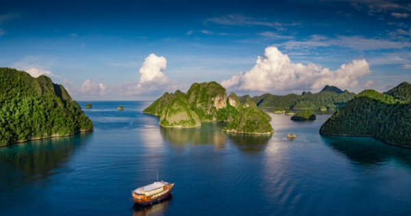 **Sailing to the Extraordinary: 7 Hidden Havens Revealed by Cartology Travel**