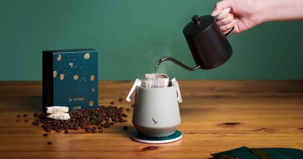 **Sky-High Brew: Hong Kong's The Coffee Academïcs Takes Flight with Cathay Pacific**