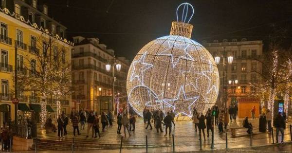 Lisbon: A Winter Wonderland of Lights & Celebrations